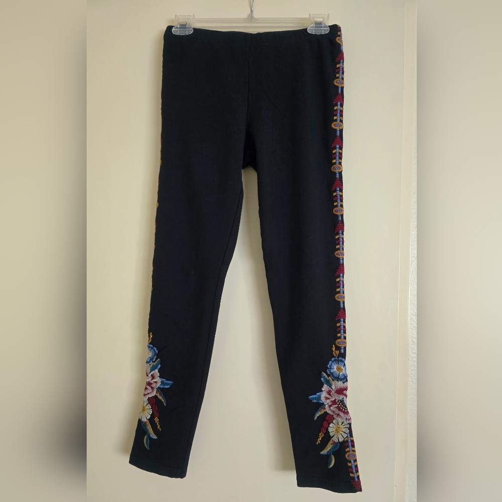 JW Los Angeles Black Multi Color Embroider Legging